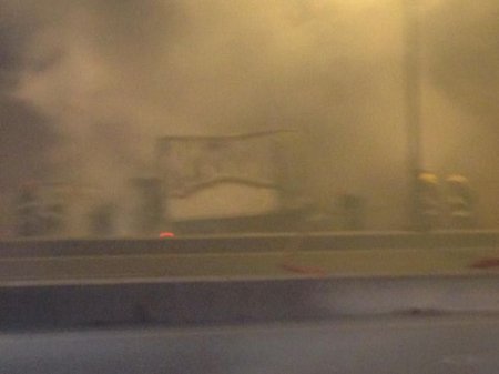 Bakıda yük avtomobili yandı: Tunel bağlandı - FOTOLAR