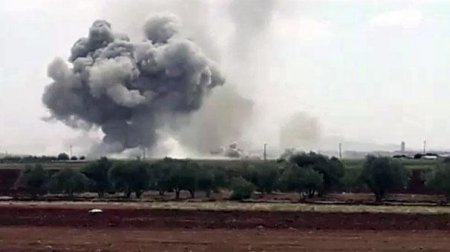 DƏHŞƏT!!! TÜRKİYƏYƏ AGIR ZƏRBƏ: Rus təyyarələri şəhəri bombalayır – FOTOLAR